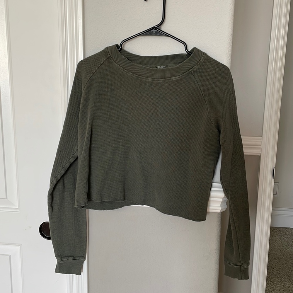 Brandy Melville (John Galt) cropped long sleeve
